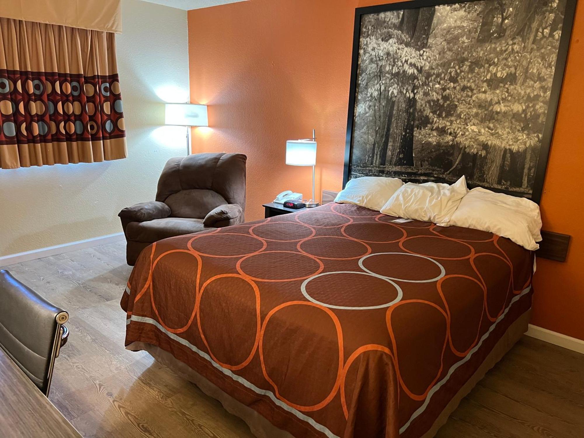 Super 8 By Wyndham Altoona Otel Dış mekan fotoğraf